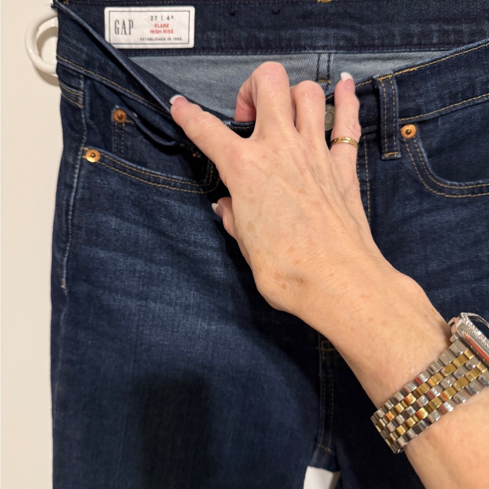 GAP FLARE HIGH RISE SZ. 27 R - Picture 3 of 4